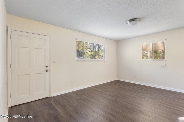 6812 GOLDILOCKS Lane, Jacksonville, FL 32210 2