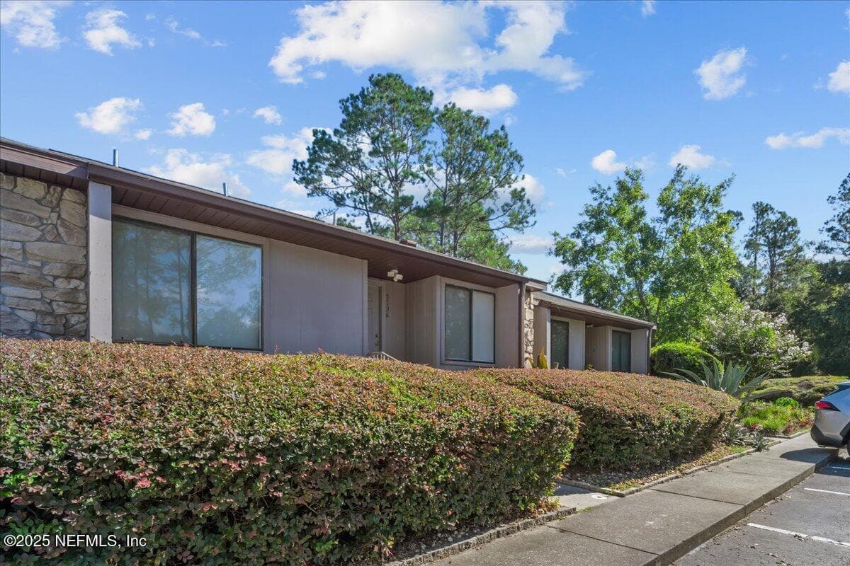 3726 NW 53RD Road, Gainesville, FL 32653 2