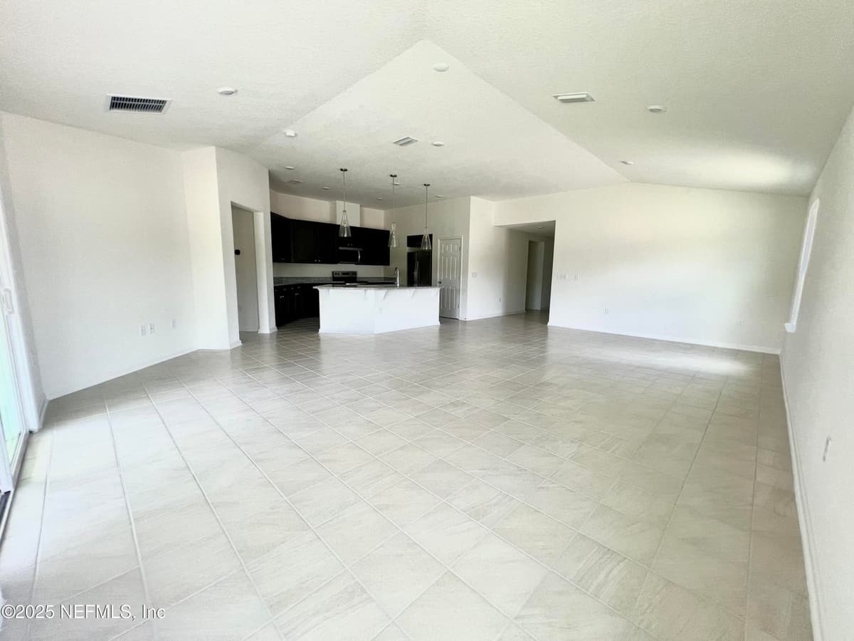 5188 CONFERENCE Drive, Jacksonville, FL 32234 3