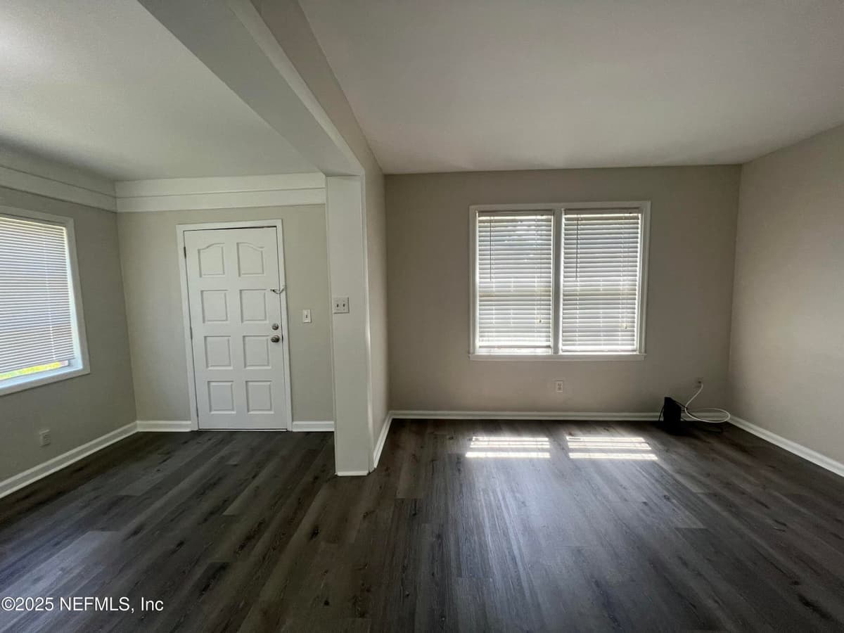 1049 STARK Street, Jacksonville, FL 32208 3