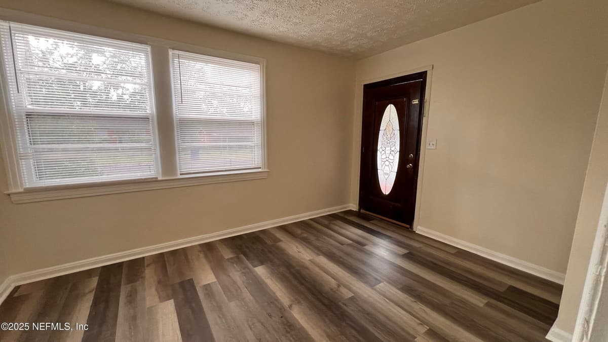 9025 MONROE Avenue, Jacksonville, FL 32208 3