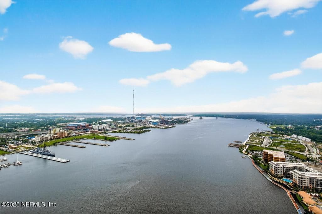 1431 RIVERPLACE Boulevard 2501, Jacksonville, FL 32207 3