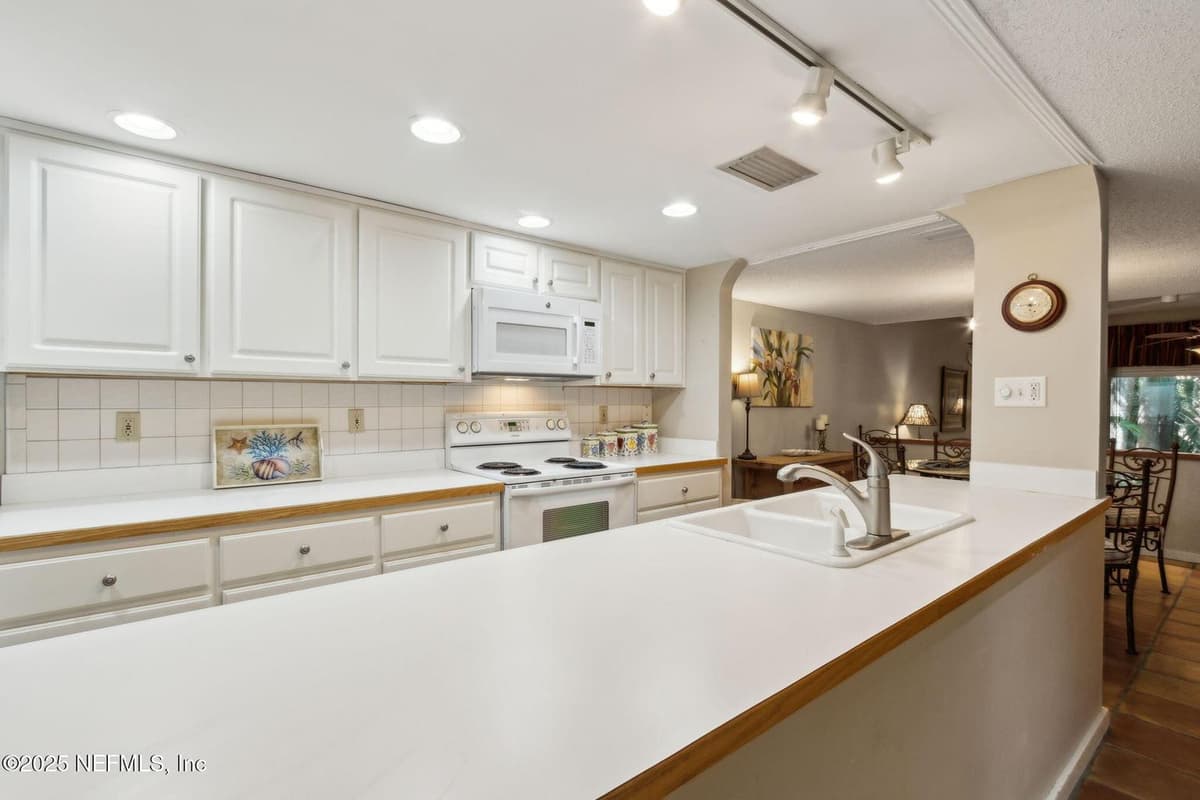 3028 SEA MARSH Road, Fernandina Beach, FL 32034 2