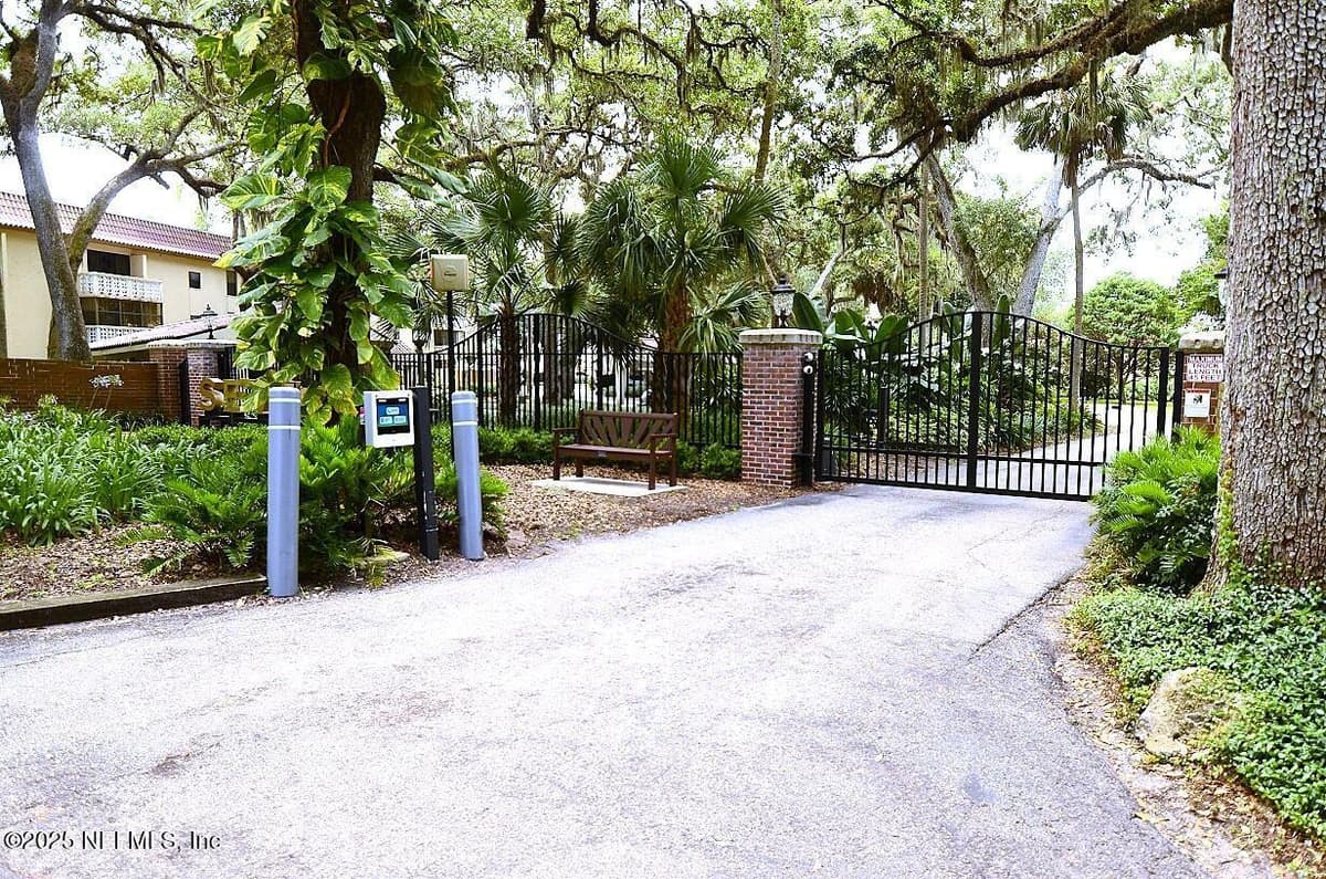 1810 SEVILLA Boulevard 202, Atlantic Beach, FL 32233 2