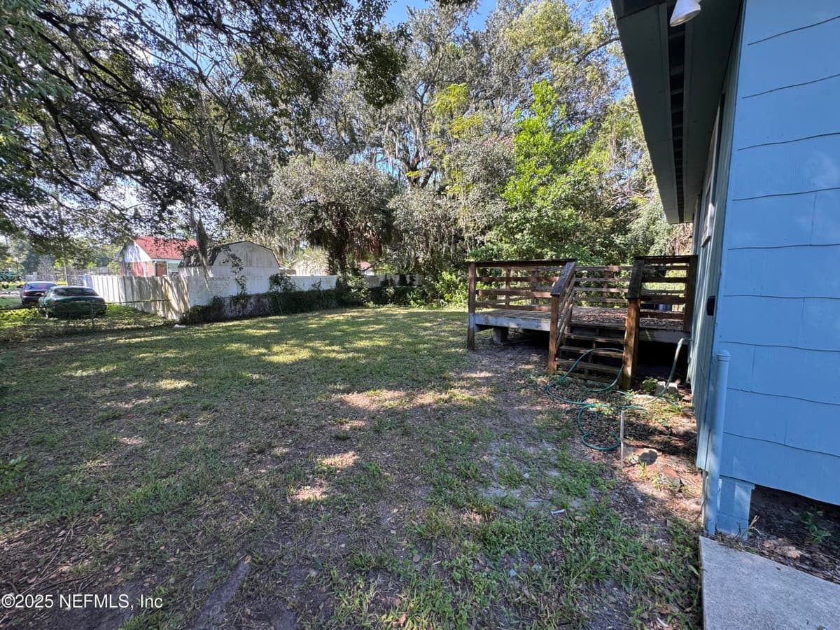 8032 LEXINGTON Drive, Jacksonville, FL 32208 3