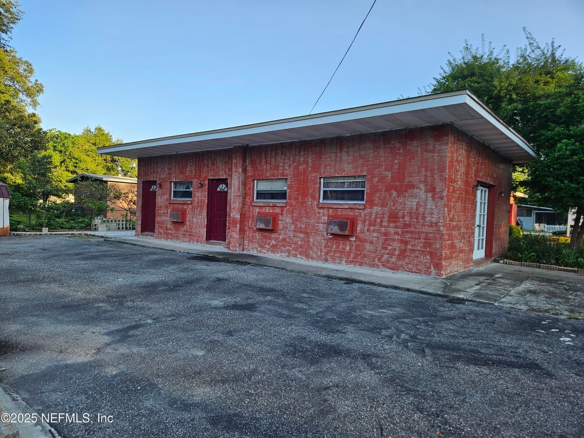 6672 BANBURY Road, Jacksonville, FL 32211 2