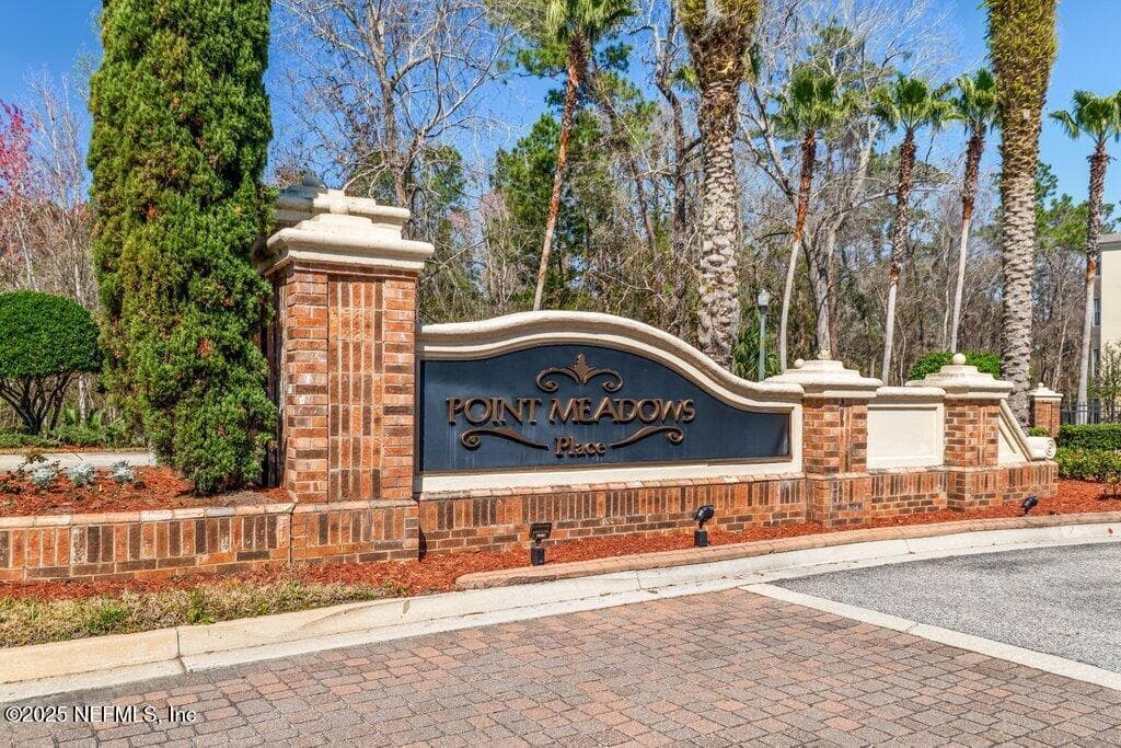 7801 POINT MEADOWS Drive 8202, Jacksonville, FL 32256 2