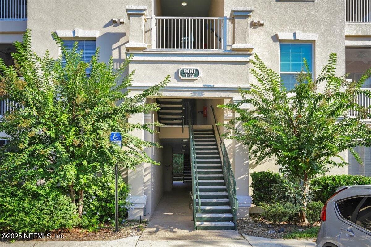 8601 BEACH Boulevard 909, Jacksonville, FL 32216 3