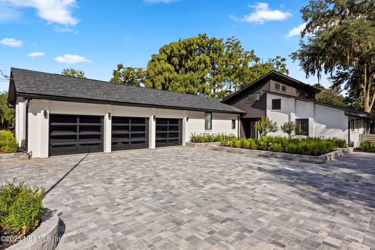 8833 SANCHEZ Road, Jacksonville, FL 32217 2