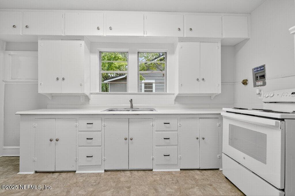 404 DEMPER Drive, Jacksonville, FL 32208 2