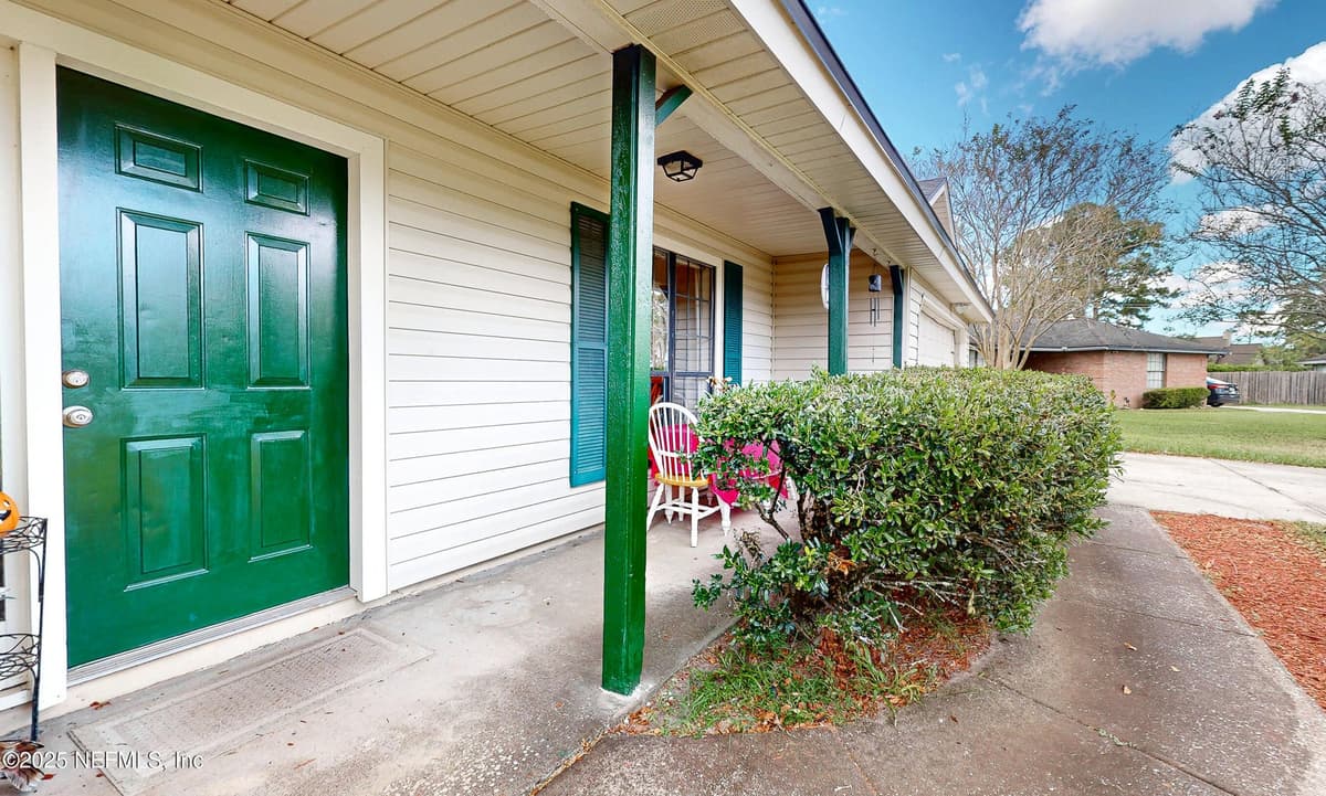 9733 PEABODY Drive N, Jacksonville, FL 32221 3
