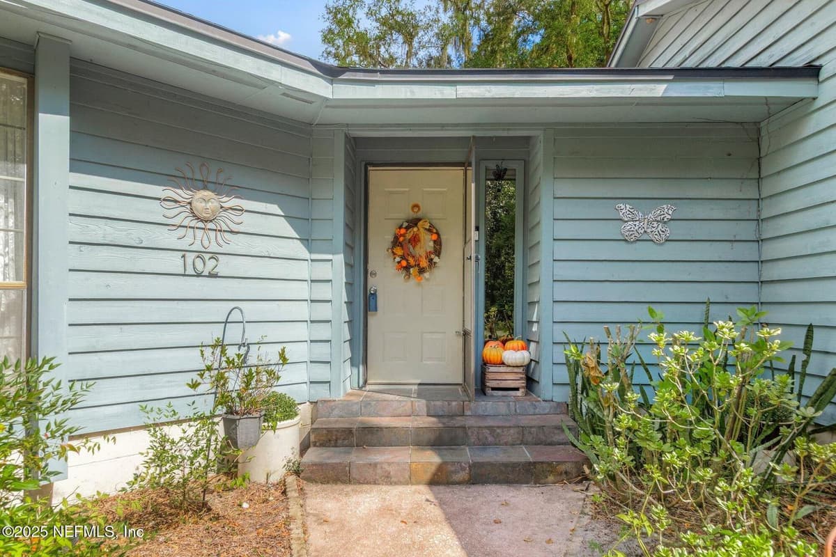 102 ACOSTA CREEK Drive, Satsuma, FL 32189 2