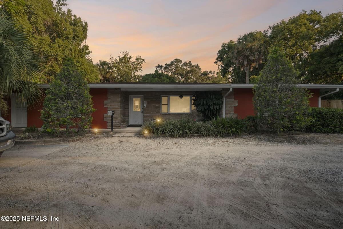 4830 ATLANTIC Boulevard, Jacksonville, FL 32207 3