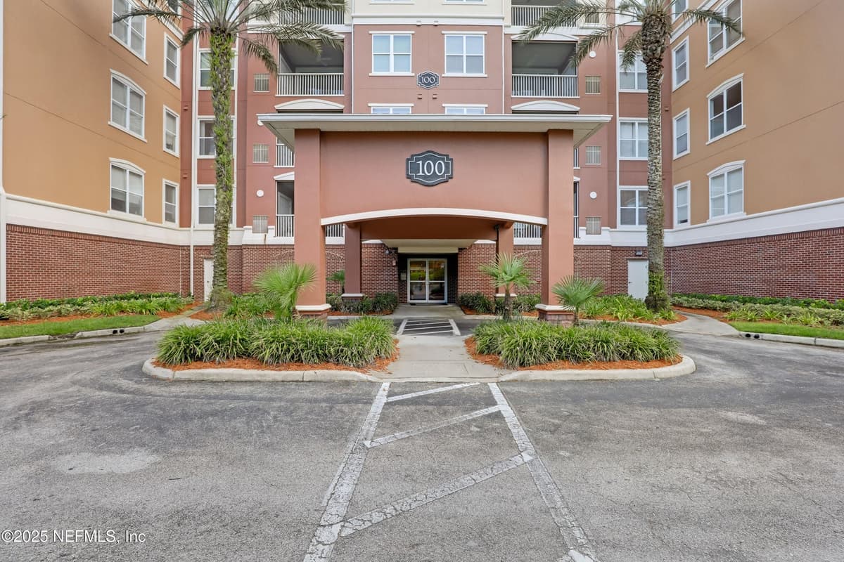 4480 DEERWOOD LAKE Parkway 126, Jacksonville, FL 32216 2