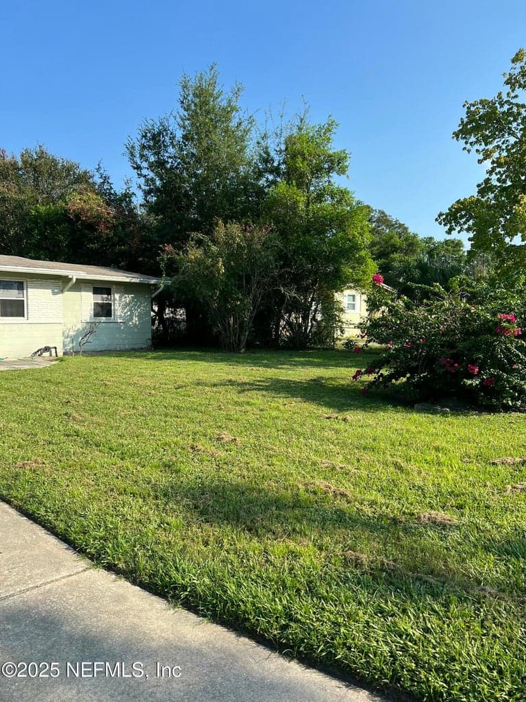 205 SPRING FOREST Avenue, Jacksonville, FL 32216 2