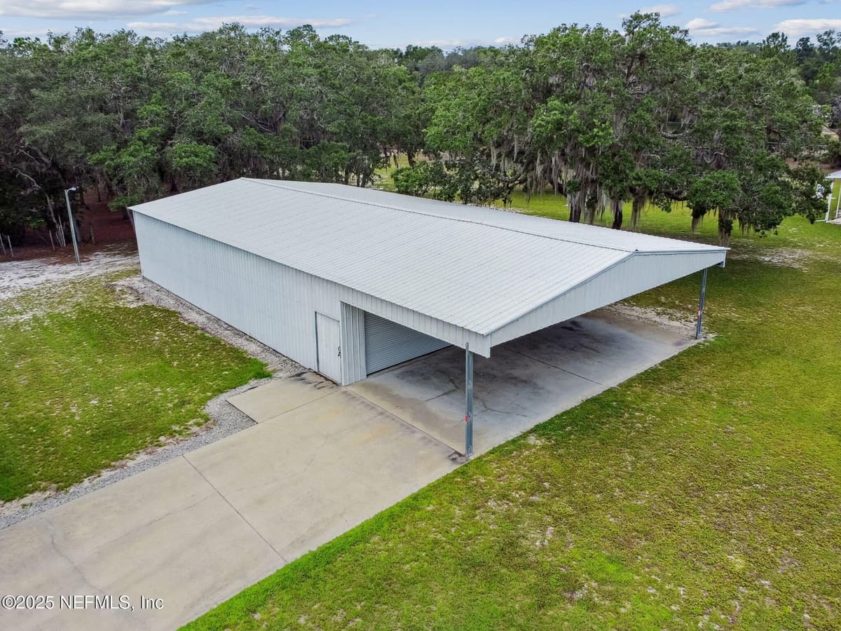 135 LAKE COMO Drive, Pomona Park, FL 32181 3