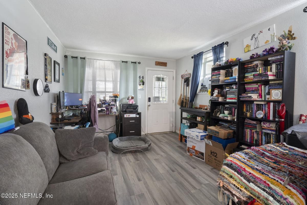 4313 CLYDE Drive, Jacksonville, FL 32208 3