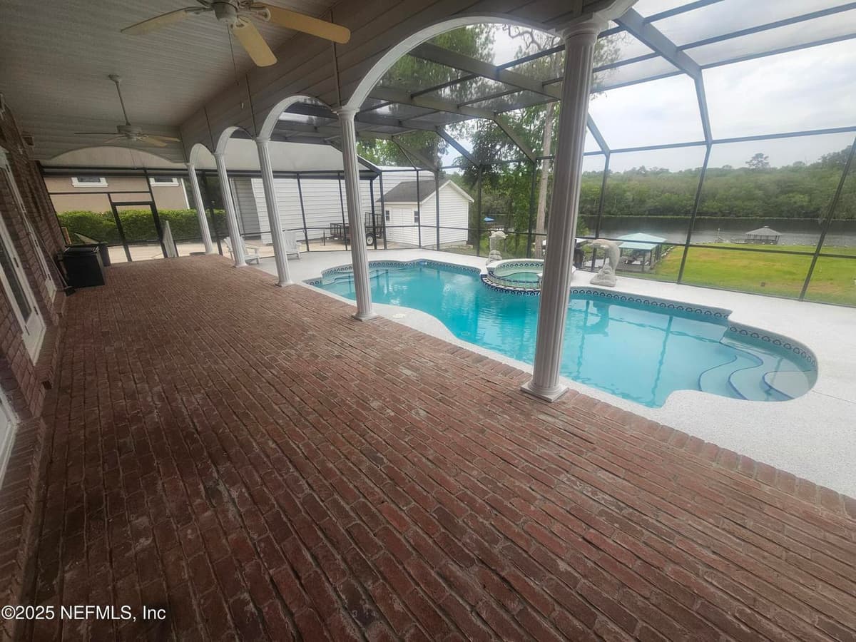 435 LAKE ASBURY Drive, Green Cove Springs, FL 32043 2