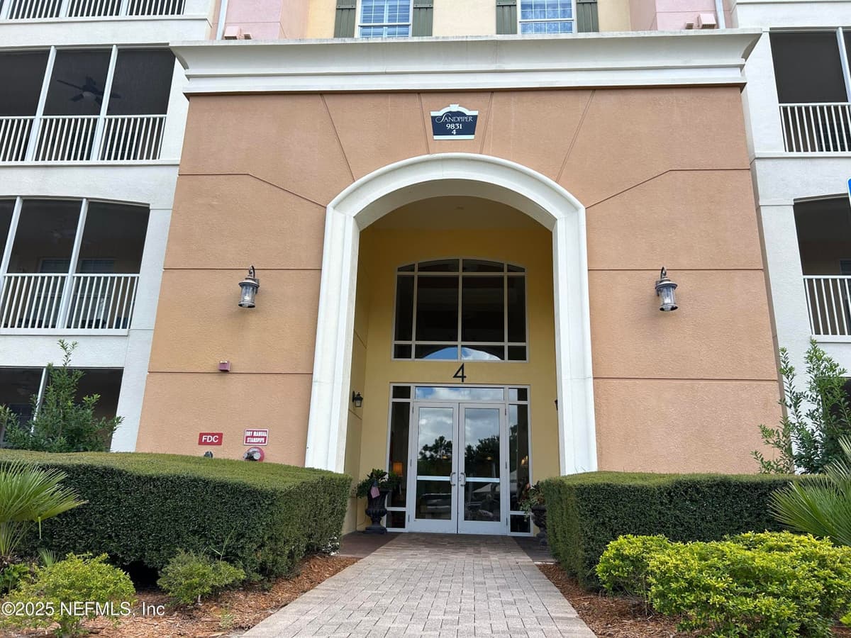 9831 DEL WEBB Parkway 4208, Jacksonville, FL 32256 2
