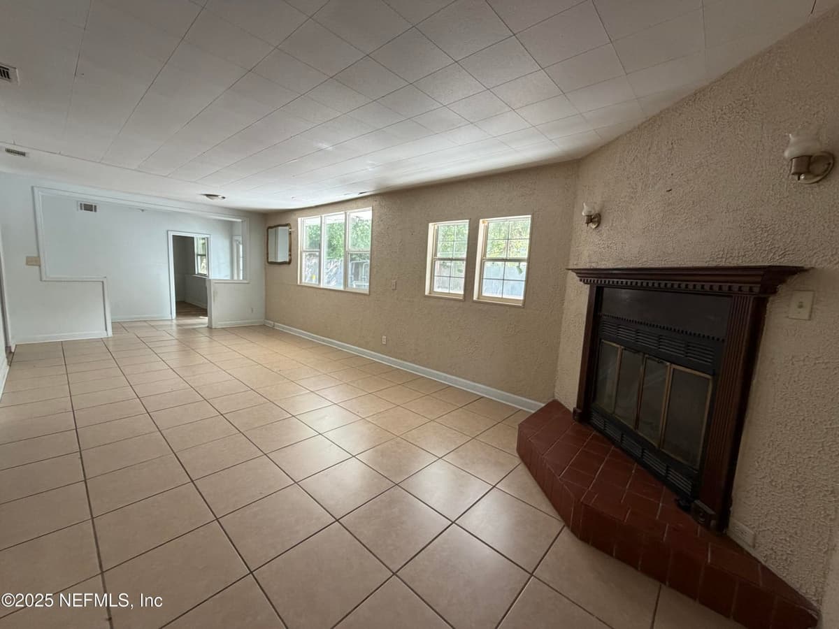 2423 GREEN OAK Drive, Jacksonville, FL 32211 2