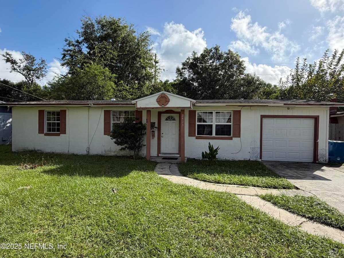 2423 GREEN OAK Drive, Jacksonville, FL 32211 3
