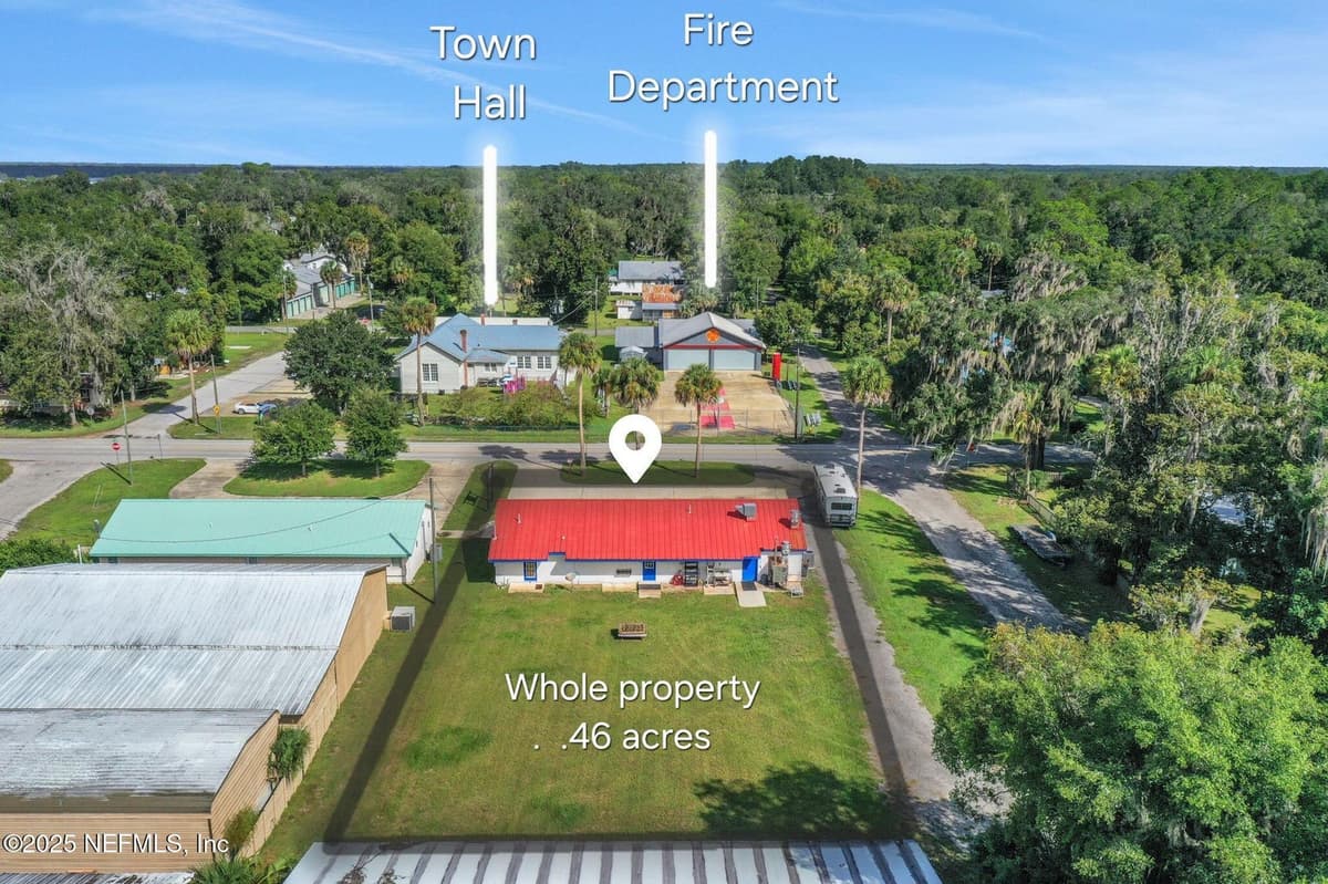 413 ELM Street, Welaka, FL 32193 3