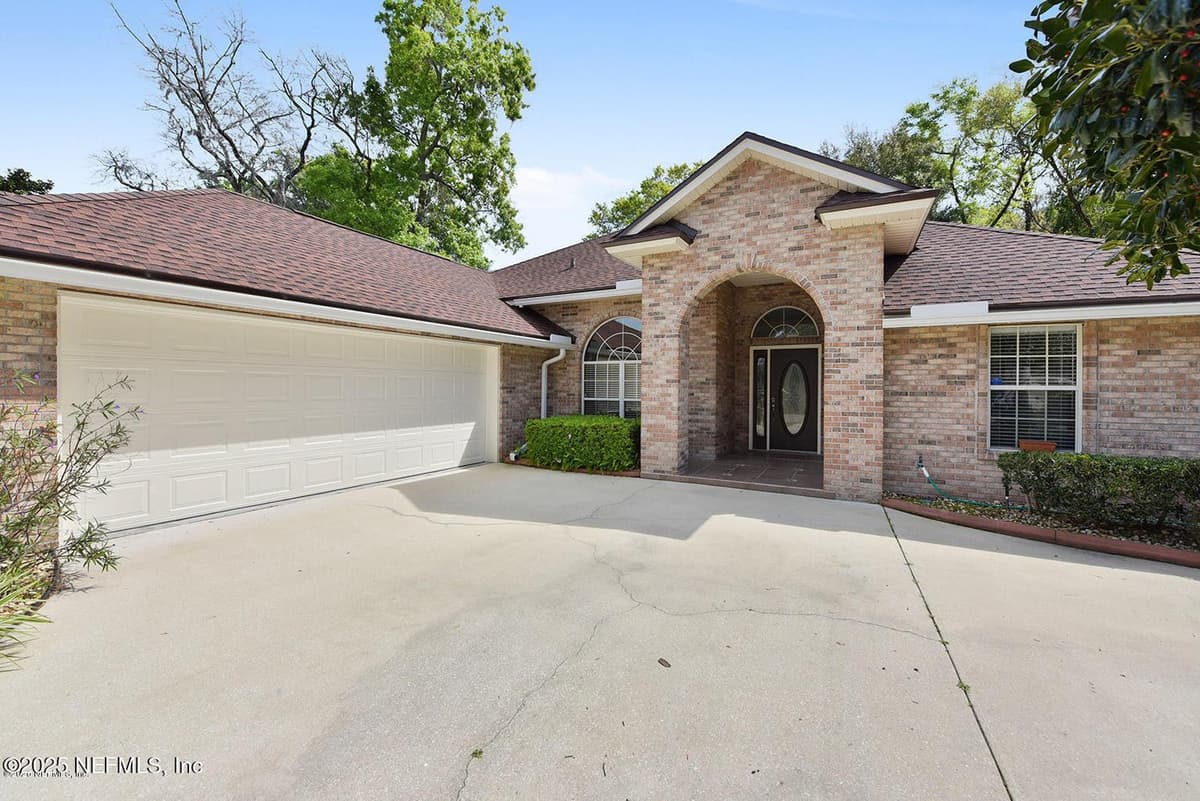 4511 MAINMAST Lane, Jacksonville, FL 32277 2