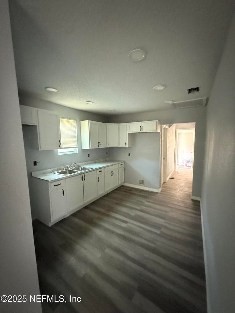 830 RUSHING Street, Jacksonville, FL 32209 3