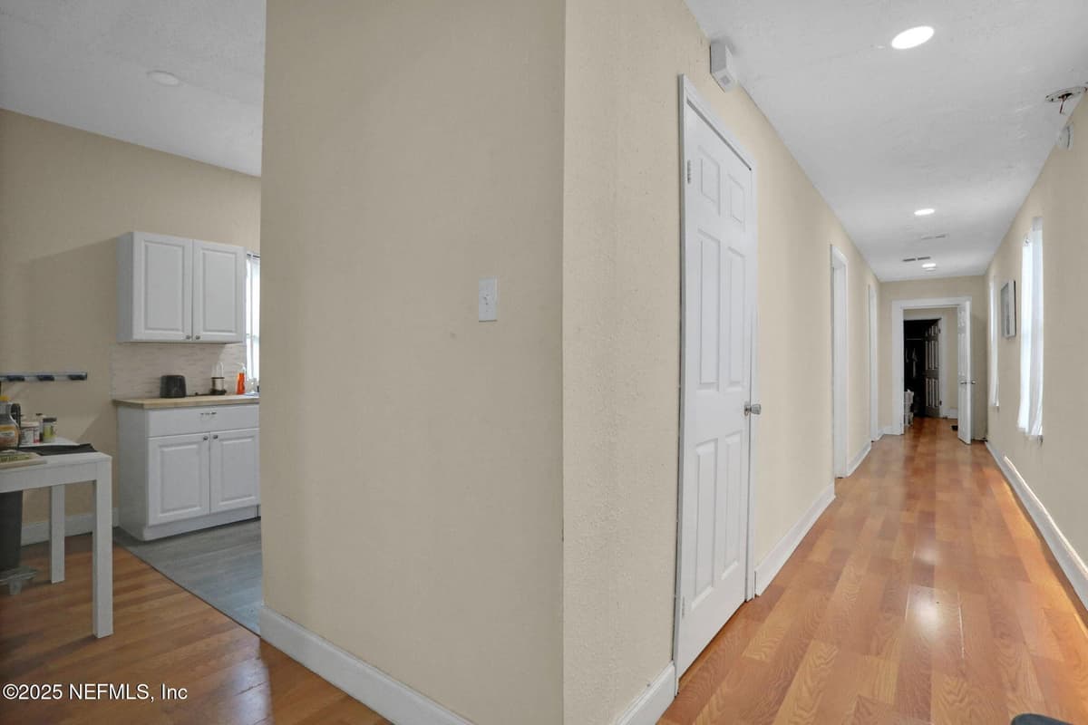1421 GROTHE Street, Jacksonville, FL 32209 3