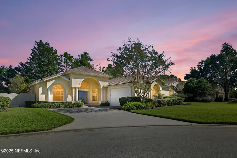 8423 MIZNER Circle E, Jacksonville, FL 32217