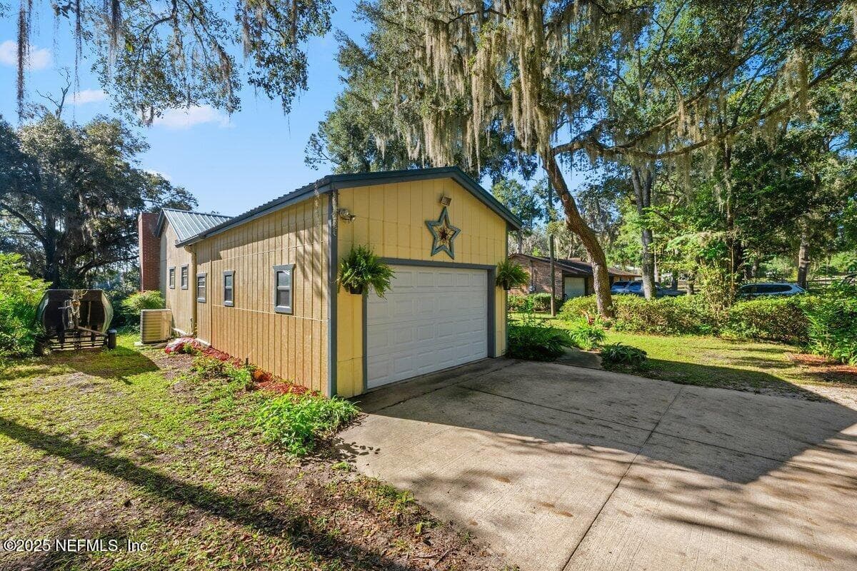 832 LAKE SHORE Terrace, Interlachen, FL 32148 2