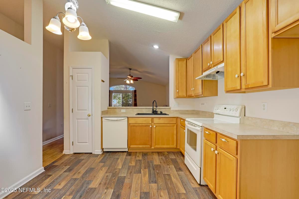 6669 MORSE GLEN Lane, Jacksonville, FL 32244 2