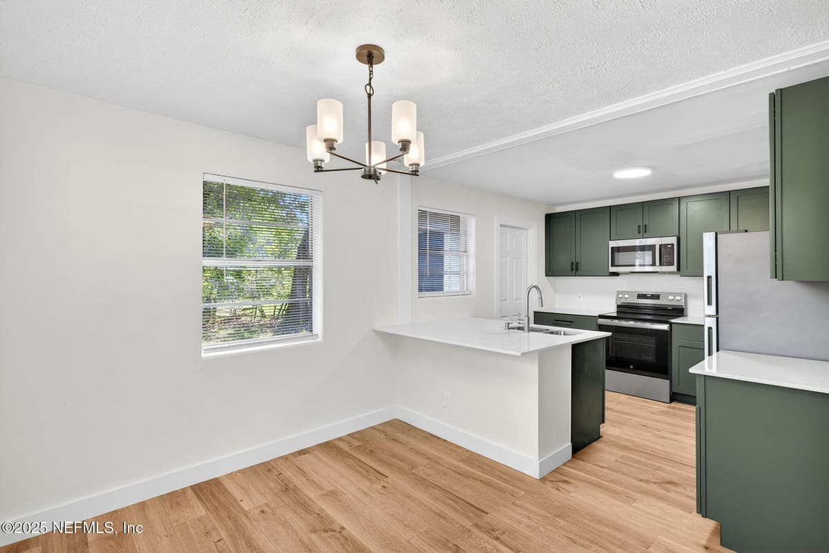 1259 LAKE SHORE Boulevard, Jacksonville, FL 32205 3