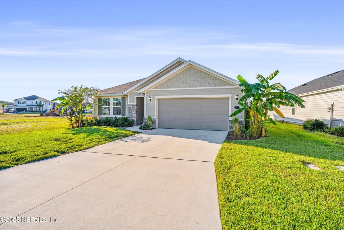 577 PANTHER LAKE Parkway, Jacksonville, FL 32221 2