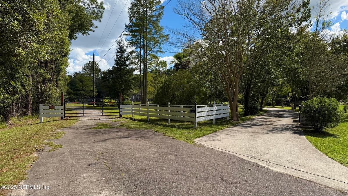 3030 OGILVIE Road, Jacksonville, FL 32218 3
