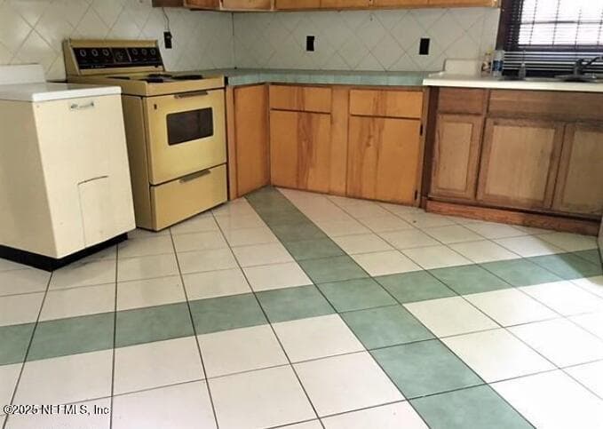 1375 AGNES Street, Jacksonville, FL 32208 2