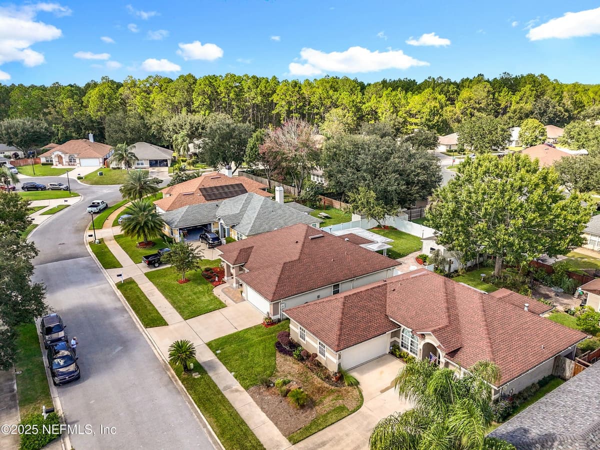 9455 STAPLEHURST Drive, Jacksonville, FL 32244 3