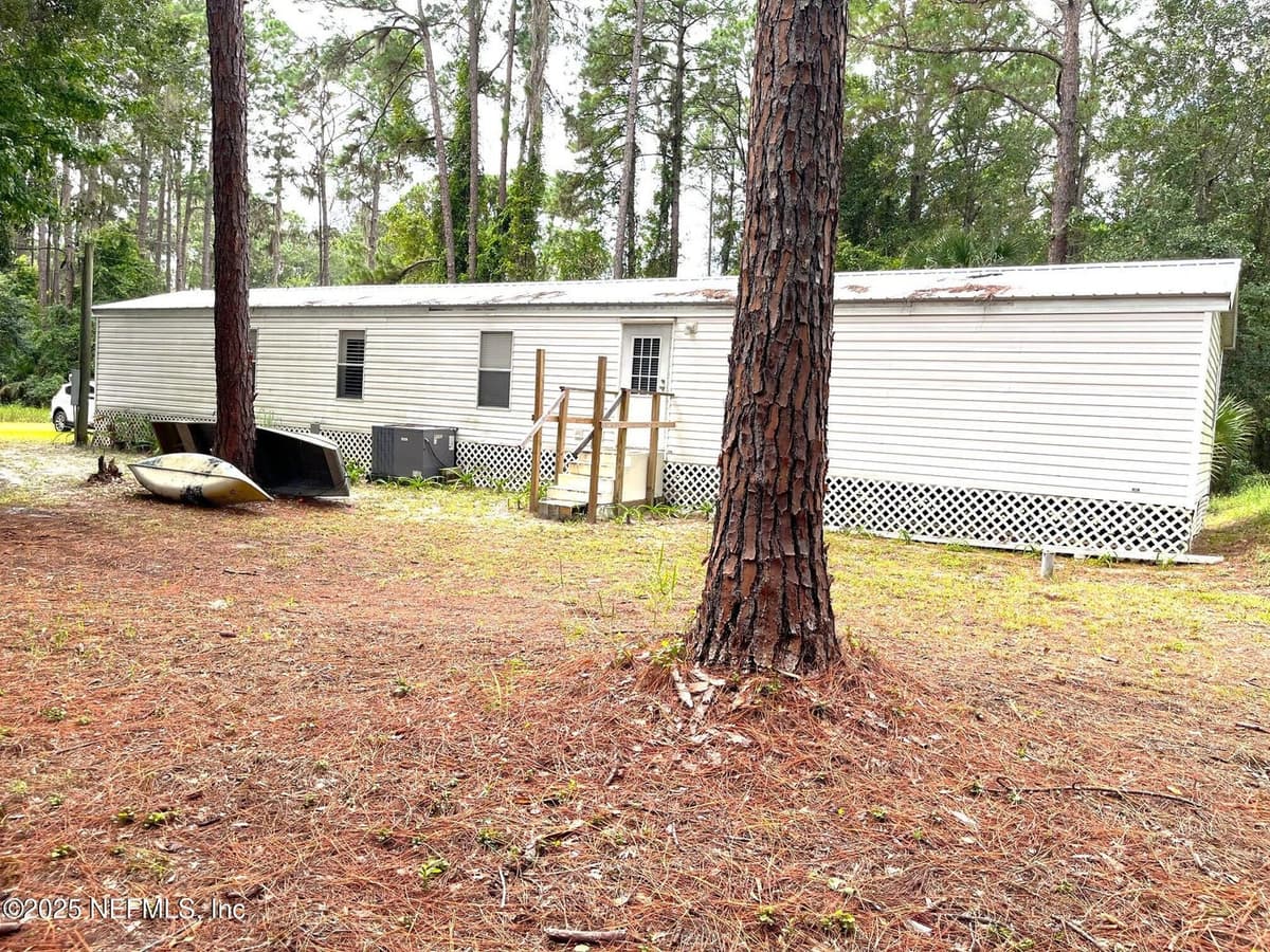 118 JULY Avenue, Georgetown, FL 32139 3