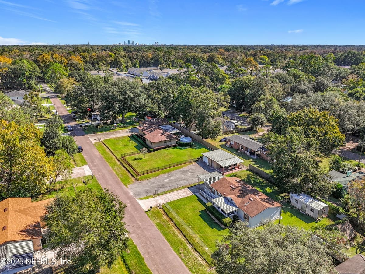 1454 WINNEBAGO Avenue, Jacksonville, FL 32210 3
