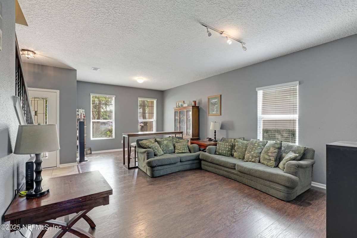 3520 OGLEBAY Drive, Green Cove Springs, FL 32043 2