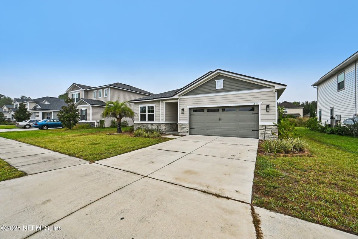 1847 AMBERLY Drive, Middleburg, FL 32068 3