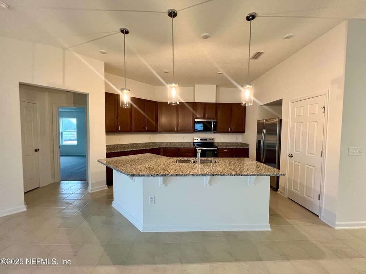 8273 HAWKES MDW Drive, Jacksonville, FL 32219 2