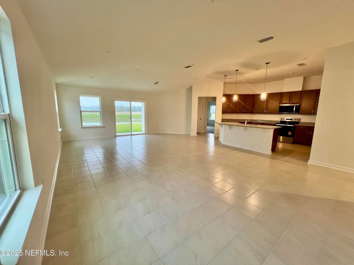 8273 HAWKES MDW Drive, Jacksonville, FL 32219 3