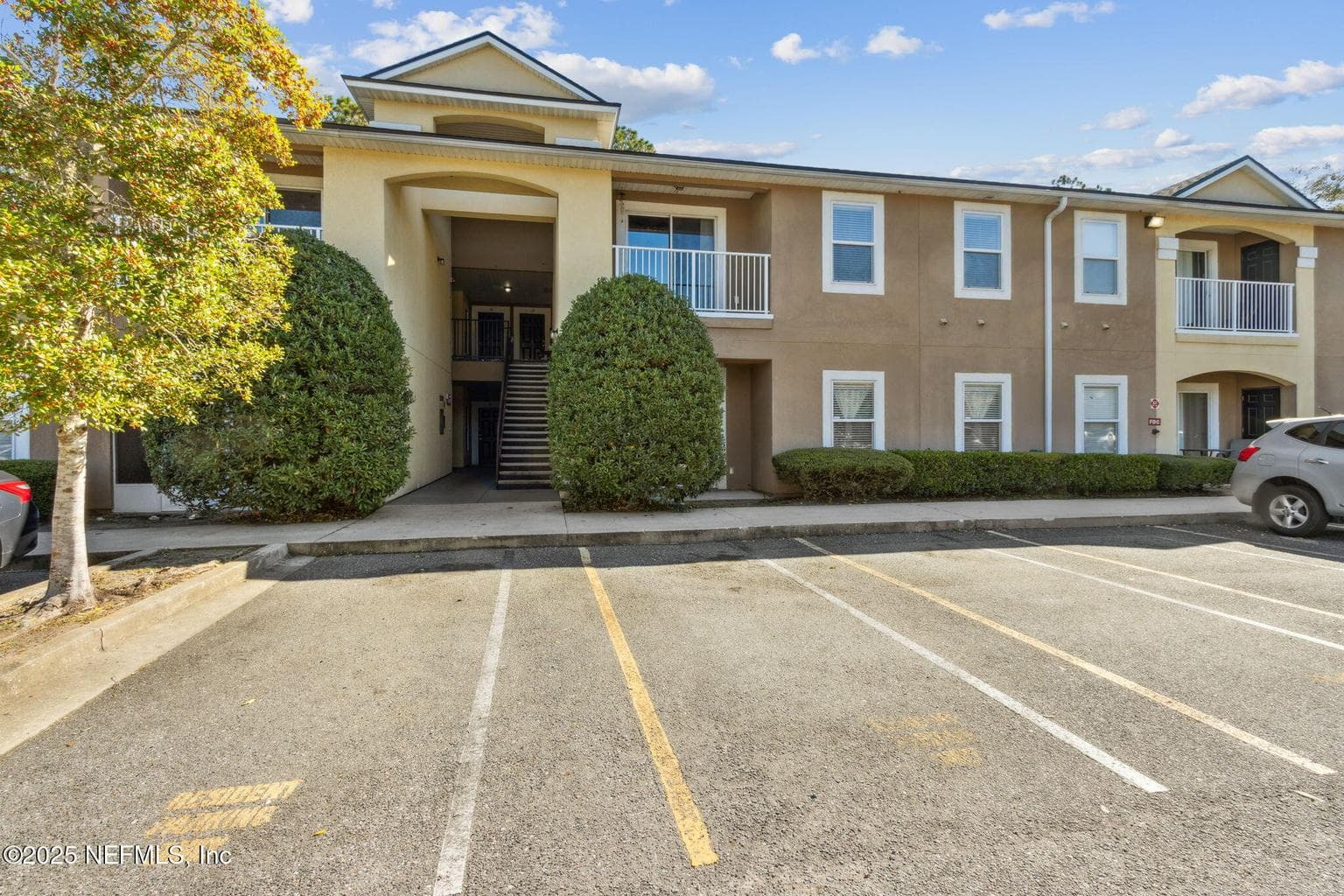 3700 KIRKPATRICK Circle 8-11, Jacksonville, FL 32210