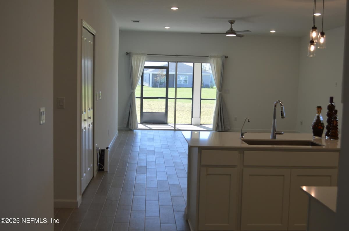 15537 THOMAS CREEK Way, Jacksonville, FL 32218 2