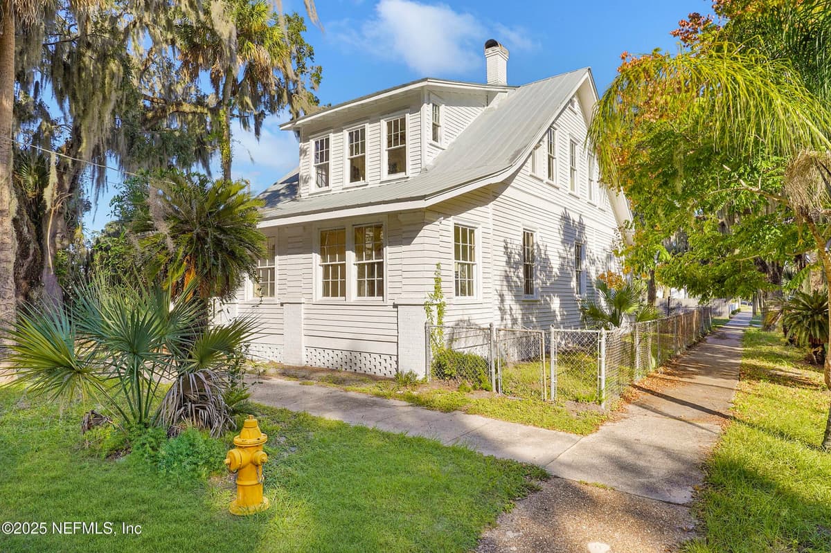 221 S 5TH Street, Palatka, FL 32177 3