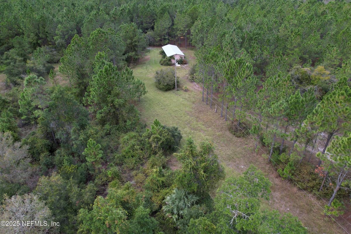 139 LAKEWAY Drive, Georgetown, FL 32139 2