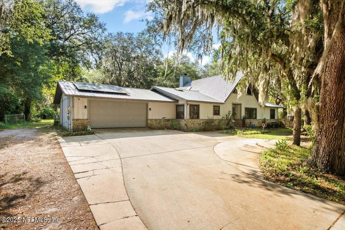 407 LAKESHORE Drive, Starke, FL 32091 2