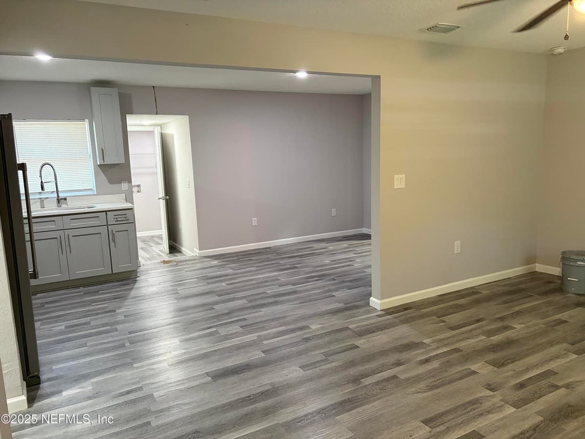 4444 RAINER Road, Jacksonville, FL 32210 3
