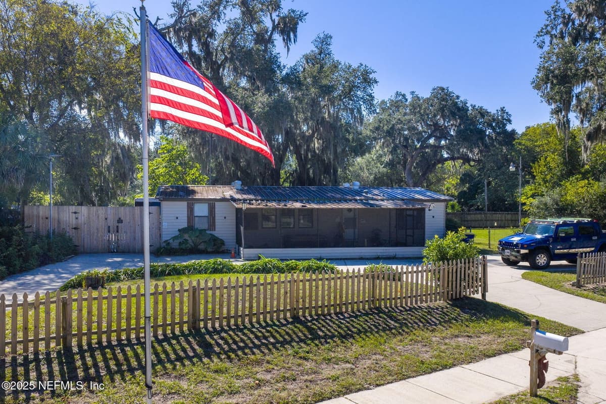 942 WONDERWOOD Drive, Jacksonville, FL 32233 3